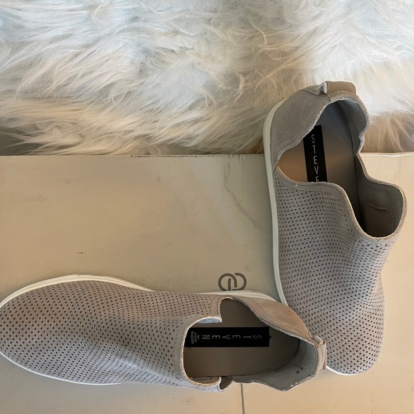 COPY - Steve Madden suede Sneakers  boots grey  SIZE 8M. - Picture 5 of 17